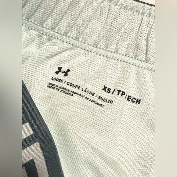 Under Armour Women's Mint Green / Teal Colors Athletic Loose Shorts Size XS - Picture 5 of 11